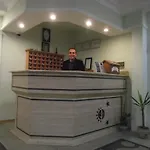 Simus Hotel Side
