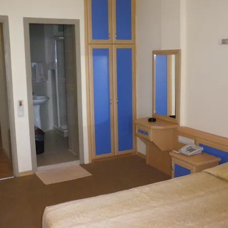 Hotel Simus