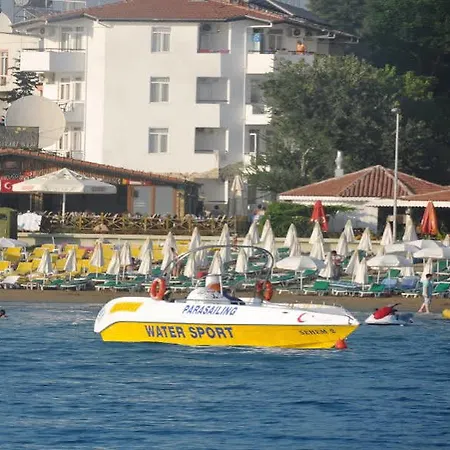 Golden Star Hotel Side